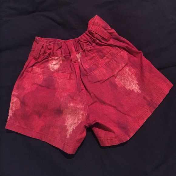 5/$20 sale! Old Navy red pattern shorts - Picture 2 of 3